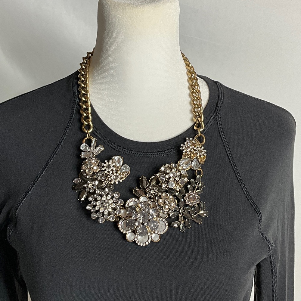 Elegant Floral Statement Necklace